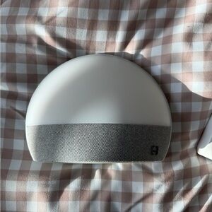 Hatch Restore 1 Alarm Clock - great condition!